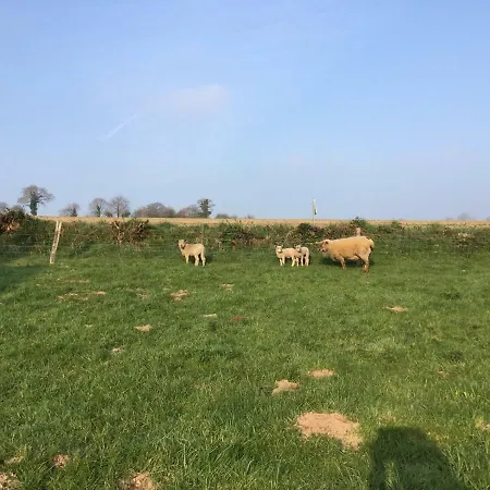 Normandy Farmhouse Gouvets