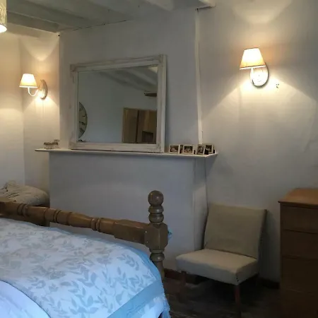 Normandy Farmhouse Gouvets